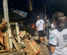 A Polícia Civil do Paraná (PCPR) incinerou cerca de 265 quilos de drogas nesta quinta-feira (27), em Guaratuba, no Litoral do Estado, em uma empresa da região. A ação foi autorizada judicialmente e acompanhada por representantes do Ministério Público e da Vigilância Sanitária. Nos entorpecentes havia maconha, crack, cocaína, haxixe e ecstasy.  -  Curitiba, 27/02/2020  -  Foto: Divulgação Polícia Civil do Paraná/SESP