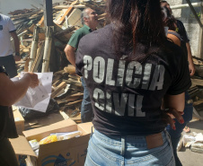 A Polícia Civil do Paraná (PCPR) incinerou cerca de 265 quilos de drogas nesta quinta-feira (27), em Guaratuba, no Litoral do Estado, em uma empresa da região. A ação foi autorizada judicialmente e acompanhada por representantes do Ministério Público e da Vigilância Sanitária. Nos entorpecentes havia maconha, crack, cocaína, haxixe e ecstasy.  -  Curitiba, 27/02/2020  -  Foto: Divulgação Polícia Civil do Paraná/SESP