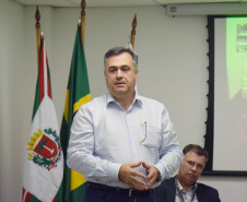 A aula inaugural dos programas de residência da Secretaria de Estado da Saúde e Escola Pública de Saúde do Paraná aconteceu nesta segunda-feira (02), no auditório da secretaria, em Curitiba. Os programas de residência multiprofissional nas áreas de Enfermagem, Farmácia, Psicologia, Serviço Social e Terapia Ocupacional e de Enfermagem Obstétrica iniciam as atividades deste ano com 24 estudantes. Foto:SESA