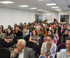 A aula inaugural dos programas de residência da Secretaria de Estado da Saúde e Escola Pública de Saúde do Paraná aconteceu nesta segunda-feira (02), no auditório da secretaria, em Curitiba. Os programas de residência multiprofissional nas áreas de Enfermagem, Farmácia, Psicologia, Serviço Social e Terapia Ocupacional e de Enfermagem Obstétrica iniciam as atividades deste ano com 24 estudantes. Foto:SESA