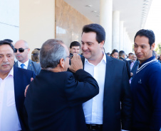 Veículos repassados pelo governador Ratinho Junior beneficiam 96 municípios e estão dentro da política de levar a saúde para mais perto das pessoas. Investimento foi de R$ 16,4 milhões e faz parte de um pacote que poderá abranger 1.500 equipamentos nos próximos meses.
Foto: Rodrigo Felix Leal