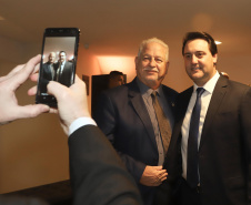 O governador Carlos Massa Ratinho Junior participa da posse de Camilo Turmina, novo presidente da Associação Comercial do Paraná. Presentes: Glaucio Geara, ex-presidente da ACP; os ex-governadores: Mario Pereira; Orlando Pessuti; e Cida Borghetti; vice- governador Darci Piana; o prefeito de Curitiba, Rafael Greca; entre outros.
Curitiba, 05-03-20.
Foto: Arnaldo Alves / AEN.
