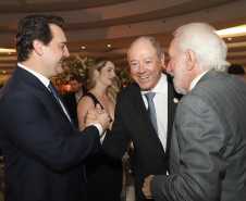 O governador Carlos Massa Ratinho Junior participa da posse de Camilo Turmina, novo presidente da Associação Comercial do Paraná. Presentes: Glaucio Geara, ex-presidente da ACP; os ex-governadores: Mario Pereira; Orlando Pessuti; e Cida Borghetti; vice- governador Darci Piana; o prefeito de Curitiba, Rafael Greca; entre outros.
Curitiba, 05-03-20.
Foto: Arnaldo Alves / AEN.
