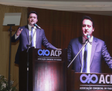 O governador Carlos Massa Ratinho Junior participa da posse de Camilo Turmina, novo presidente da Associação Comercial do Paraná. Presentes: Glaucio Geara, ex-presidente da ACP; os ex-governadores: Mario Pereira; Orlando Pessuti; e Cida Borghetti; vice- governador Darci Piana; o prefeito de Curitiba, Rafael Greca; entre outros.
Curitiba, 05-03-20.
Foto: Arnaldo Alves / AEN.
