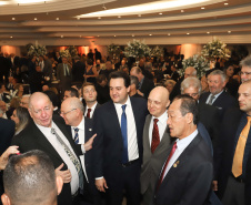 O governador Carlos Massa Ratinho Junior participa da posse de Camilo Turmina, novo presidente da Associação Comercial do Paraná. Presentes: Glaucio Geara, ex-presidente da ACP; os ex-governadores: Mario Pereira; Orlando Pessuti; e Cida Borghetti; vice- governador Darci Piana; o prefeito de Curitiba, Rafael Greca; entre outros.
Curitiba, 05-03-20.
Foto: Arnaldo Alves / AEN.
