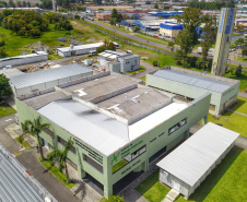 O Instituto de Biologia Molecular do Paraná (IBMP), vinculado à Fundação Oswaldo Cruz (Fiocruz), com sede no Parque Tecnológico da Saúde do Tecpar, em Curitiba, ajudou a desenvolver os kits com insumos para a realização de testes diagnósticos do novo coronavírus (Covid-19). Eles foram criados em menos de um mês e atendem todo o País.-Foto:José Fernando Ogura/AEN