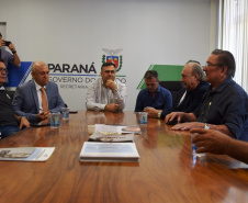 O secretário estadual da Saúde, Beto Preto, reuniu-se nesta segunda-feira (9)&#8354;om deputados federais que destinaram emendas para a construção do Centro Oncológico Hospital São Vicente de Paulo (Hospital do Câncer), em Guarapuava. Foto:SESA