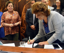 As Secretarias de Estado da Saúde e da Segurança Pública e Administração Penitenciária do Paraná renovam termo de cooperação técnica para o atendimento integral e humanizado às pessoas em situação de violência sexual. Foto: Antonio Américo/SESA
