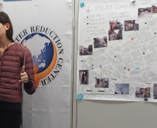 Estado planeja metodologia para redução de desastres. Como parte desse planejamento, a geóloga Fabiane Acordes, da Defesa Civil do Paraná, representou o Estado no curso Redução de Riscos em Desastres, promovido pela Agência Internacional de Cooperação do Japão (Jica - Japan International Cooperation Agency), na cidade de Kobe, entre janeiro e fevereiro deste ano. A ideia é replicar a expertise dos japoneses em prevenção em nível local. Foto: Defesa Civil