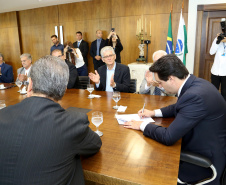 O governador Carlos Massa Ratinho Júnior assinou a autorização para nomeação de 263 professores para as universidades estaduais do Paraná. São profissionais de diversas áreas acadêmicas aprovados em concursos públicos realizados em anos anteriores e que ainda não haviam sido chamados. Curitiba,12/03/2020 Foto:Jaelson Lucas / AEN