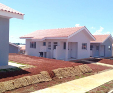 O projeto teve um investimento de R$ 2,8 milhões em recursos do FGTS em uma parceria do Governo do Estado com o Governo Federal e a prefeitura. Residencial recebeu também obras de calçamento com acessibilidade, sinalização viária e paisagismo. 