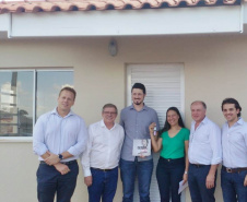 O projeto teve um investimento de R$ 2,8 milhões em recursos do FGTS em uma parceria do Governo do Estado com o Governo Federal e a prefeitura. Residencial recebeu também obras de calçamento com acessibilidade, sinalização viária e paisagismo. 