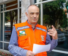 O trabalho de higienização dos 76 leitos disponíveis começou neste sábado (21). “Esses profissionais da área da saúde precisam de um espaço seguro para descansar, para seguir colaborando com o atendimento à população”, explicou o coordenador da Defesa Civil do Estado, tenente-coronel Fernando Schunig.