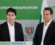 O governador Carlos Massa Ratinho Junior anunciou nesta terça-feira (24) um pacote social de R$ 400 milhões para ajudar famílias paranaenses mais vulneráveis a enfrentarem a pandemia do novo coronavírus. Foto: Gilson Abreu/AEN