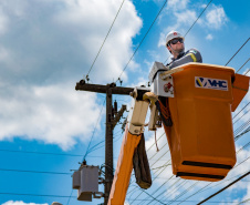 

Curitiba e RMC recebem R$ 250 milhões em obras na rede de energia . Foto: Copel