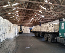 Porto de Paranaguá faz embarque inédito de fubá em sacas. Foto:Portos do Paraná