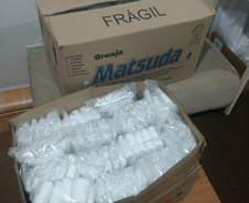 A Coordenação Estadual de Defesa Civil recebeu nesta sexta-feira (3) 1.000 máscaras de TNT. Elas serão usadas nas ações diárias do órgão, responsável por grande parte da logística de distribuição de donativos no Paraná. A entrega foi feita por voluntários da Associação Batista de Ação Social de Curitiba (Abasc) e a articulação foi realizada pela recém-criada Superintendência Geral de Ação Solidária. Foto: Divulgação
