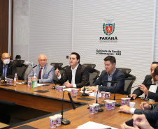 O Governador Carlos Massa Ratinho Junior em videoconferencia nesta terça-feira (07/04),  em reunião com Deputados Estaduais no Palácio Iguaçu.  Curitiba, 07/04/2020 - Foto: Geraldo Bubniak/AEN
