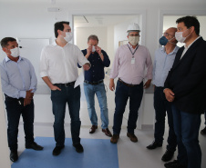O Governador Carlos Massa Ratinho Junior visita nesta terça-feira (14/04)  as instalações do Hospital Regional de Ivaiporã que terá 104 leitos, sendo 10 reservados para Unidade de Terapia Intensiva (UTI), centro cirúrgico e enfermarias.  Ivaipora, 14/04/2020 - Foto: Geraldo Bubniak/AEN