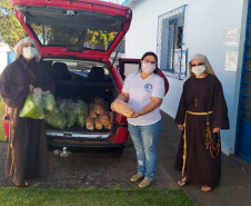 Parceria garante doação de pães e kits de hortaliças em Cascavel. Foto: Depen