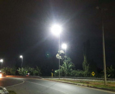Viaduto de Paranaguá recebe novamente iluminação pública.Foto:DER