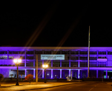 Projeções no Palácio Iguaçu homenageiam profissionais da saúde