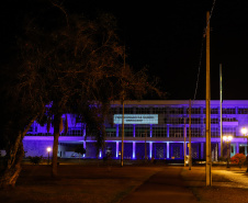 Projeções no Palácio Iguaçu homenageiam profissionais da saúde
