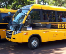 Trezentas Prefeituras recebem equipamentos Rodoviários e Veículos em benefício à população do Paraná. Foto: SEDU
