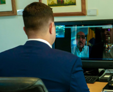 A experiência paranaense no enfrentamento à pandemia da Covid-19, com especial destaque para o uso de plataformas digitais, foi apresenta nesta quinta-feira (28) pelo chefe da Casa Civil Guto Silva no fórum virtual Ibero-Americano “As ações dos governos para o enfrentamento da Covid-19 nas plataformas digitais”.Foto: Guilherme Flores/Casa Civil