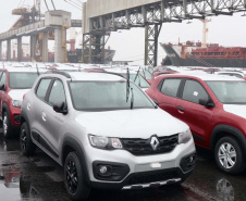 Porto de Paranaguá retoma exportação de automóveis
