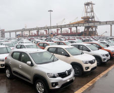 Porto de Paranaguá retoma exportação de automóveis