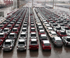 Porto de Paranaguá retoma exportação de automóveis