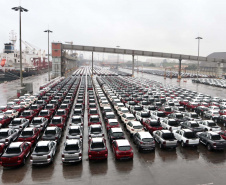Porto de Paranaguá retoma exportação de automóveis