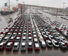 Porto de Paranaguá retoma exportação de automóveis
