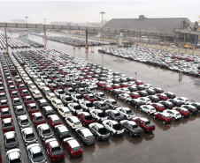 Porto de Paranaguá retoma exportação de automóveis