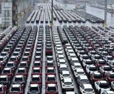 Porto de Paranaguá retoma exportação de automóveis
