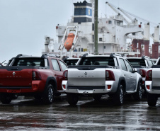 Porto de Paranaguá retoma exportação de automóveis