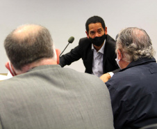 A Secretaria de Estado da Segurança Pública e a Prefeitura de Campo Largo, município da Região Metropolitana de Curitiba, vão compartilhar informações gerais e de segurança, conforme resolução conjunta assinada nesta terça-feira (23). A medida vai permitir maior agilidade nas investigações por parte da Segurança e autonomia para que o município acesse informações de interesse com mais facilidade.Foto:SESP