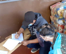 Defesa Civil Estadual apoia FUNAI na entrega de cestas básicas em aldeias indígenas no Paraná. Foto:Defesa Civil