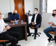 O governador Carlos Massa Ratinho Junior visitou nesta segunda-feira (13) o frigorífico Levo Alimentos, em Umuarama, inaugurado na semana passada, e destacou a geração de empregos no setor.