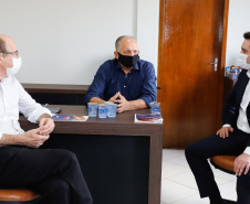 O governador Carlos Massa Ratinho Junior visitou nesta segunda-feira (13) o frigorífico Levo Alimentos, em Umuarama, inaugurado na semana passada, e destacou a geração de empregos no setor.