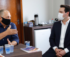 O governador Carlos Massa Ratinho Junior visitou nesta segunda-feira (13) o frigorífico Levo Alimentos, em Umuarama, inaugurado na semana passada, e destacou a geração de empregos no setor.