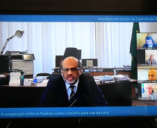  Live promovida pela Secretaria de Estado da Fazenda nesta terça-feira (14), com a participação do presidente do Tribunal de Justiça do Paraná, desembargador Adalberto Jorge Xisto Pereira; do procurador-geral do Ministério Público do Paraná, Gilberto Giacoia; do presidente da Assembleia Legislativa, Ademar Traiano; da procuradora-geral do Estado, Leticia Ferreira da Silva, e do Secretário da Fazenda, Renê Garcia Junior..Foto: Geraldo Bubniak/AEN