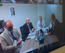 O secretário de Estado da Saúde Beto Preto participou de uma videoconferência nesta quinta-feira (16) com os integrantes da Comissão Externa de Enfrentamento da Pandemia da Covid-19 da Câmara dos Deputados. Participaram o ministro interino da Saúde, Eduardo Pazuello, e a bancada federal do Paraná para discutir a situação pandemia. Foto:  Antonio Américo/SESA