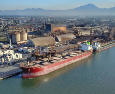 Porto de Paranaguá vai leiloar área de veículos
. Foto: José Fernando Ogura/AEN