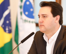 O governador Carlos Massa Ratinho Junior conheceu nesta quarta-feira (22) um projeto elaborado pela empresa Terminal de Contêineres de Paranaguá (TCP), que planeja investir cerca de R$ 2,5 bilhões nos próximos anos no Porto de Paranaguá e gerar 10 mil empregos.
