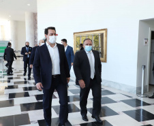 Governador Carlos Massa Ratinho Junior, recebe o ministro interino Eduardo Pazuello.Governador Carlos Massa Ratinho Junior, recebe o ministro interino Eduardo Pazuello.