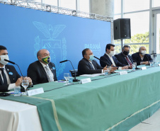 Governador Carlos Massa Ratinho Junior, recebe o ministro interino Eduardo Pazuello.