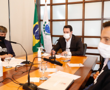 A Granja do Canguiri, ex-residência oficial dos governadores paranaenses, terá uma nova utilidade e será transformada na Escola Agrícola 4.0. O governador Carlos Massa Ratinho Junior assinou nesta terça-feira (28) o documento que formaliza a transferência do imóvel, localizado em Pinhais, na Região Metropolitana de Curitiba, para a Secretaria de Estado da Educação e do Esporte, que será responsável pela implantação do projeto-piloto da unidade.  

