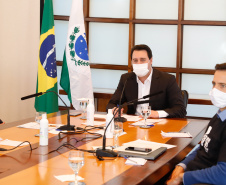 A Granja do Canguiri, ex-residência oficial dos governadores paranaenses, terá uma nova utilidade e será transformada na Escola Agrícola 4.0. O governador Carlos Massa Ratinho Junior assinou nesta terça-feira (28) o documento que formaliza a transferência do imóvel, localizado em Pinhais, na Região Metropolitana de Curitiba, para a Secretaria de Estado da Educação e do Esporte, que será responsável pela implantação do projeto-piloto da unidade.  
